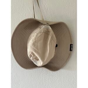 NWOT Unisex GearTop Beige Bucket Wide Brim Sun Outdoor Fishing Camping Beach Hat